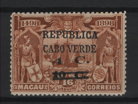 367.jpg -     Lote:    367            Cabo Verde       Descrição:         1921 &mdash; 4.º Centenário do Descobrimento do Caminho Marítimo para a Índia, com sobretaxa, sobre selos de Macau. MF166A, 4c s/ 10c s/ 16 avos, castanho amarelo. Exemplar com boa cor, goma original com sinal de charneira, sem defeitos nem reparações. Valor de catálogo &euro; 400,00.         **       Valor Base:     &euro; 100,00     Valor Venda:     &euro;      