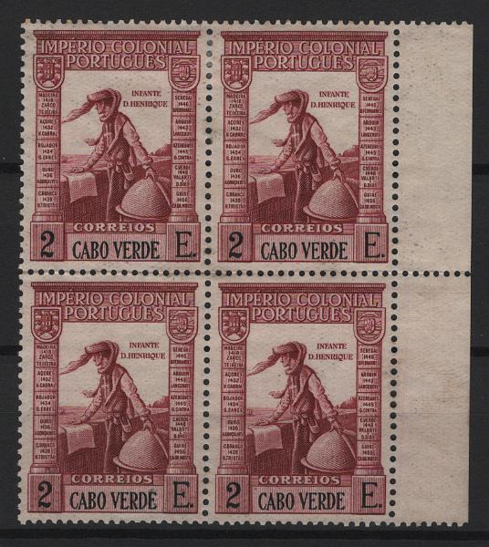 368.jpg -     Lote:    368            Cabo Verde       Descrição:         1938 &mdash; NÃO EMITIDOS. Império Colonial Português. MF NE1, 2E lilás vermelho. Quadra, bordo de folha, com boa cor, com goma original, os dois primeiros selos com sinal de charneira e os dois inferiores sem sinal, sem defeitos nem reparações. MB e MR.          ***/**       Valor Base:     &euro; 1.200,00     Valor Venda:     &euro;      