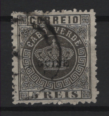 371.jpg -     Lote:    371            Guiné       Descrição:         1879/82 &mdash; Coroa. Selos de Cabo Verde, com sobrecarga "GUINÉ" pequena, aposta manualmente a preto, na imprensa do governo local * NÃO EMITIDOS. MF1, 5 reis preto, denteado 12 Ÿ, papel liso fino. Exemplar usado, assinado no verso, sem reparações, com irregularidades no denteado, normais nestes selos em papel fino, com boa cor. B e MR. Certificado de peritagem de ISPP e de J. Miranda da Mota. Valor de catálogo &euro; 1.500,00. .        O       Valor Base:     &euro; 400,00     Valor Venda:     &euro;      
