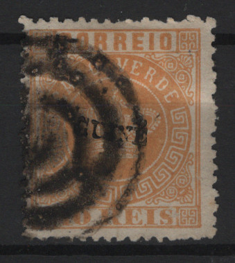 372.jpg -     Lote:    372            Guiné       Descrição:         1879/82 &mdash; Coroa. Selos de Cabo Verde, com sobrecarga "GUINÉ" pequena, aposta manualmente a preto, na imprensa do governo local * NÃO EMITIDOS. MF2, 10 reis amarelo laranja, denteado 12 Ÿ, papel liso fino. Exemplar usado, sem reparações, com irregularidades no denteado, normais nestes selos em papel fino, e com um pequeno furo devido à corrosão causada pela tinta da obliteração, e denteado irregular. MR. Certificado de peritagem de J. Miranda da Mota. Valor de catálogo &euro; 1.600,00. .        O       Valor Base:     &euro; 200,00     Valor Venda:     &euro;      