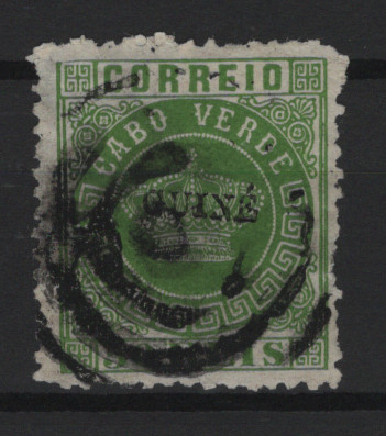 377.jpg -     Lote:    377            Guiné       Descrição:         1879/82 &mdash; Coroa. Selos de Cabo Verde, com sobrecarga "GUINÉ" pequena, aposta manualmente a preto, na imprensa do governo local * NÃO EMITIDOS. MF6, 50 reis verde, denteado 12 Ÿ, papel liso fino. Exemplar usado, sem reparações, com defeitos no denteado, derivados do denteado irregular destes selos (farpeado). MR. Certificado de peritagem de Leilões P. Dias, Lda. Valor de catálogo &euro; 1.600,00. .        O       Valor Base:     &euro; 400,00     Valor Venda:     &euro;      