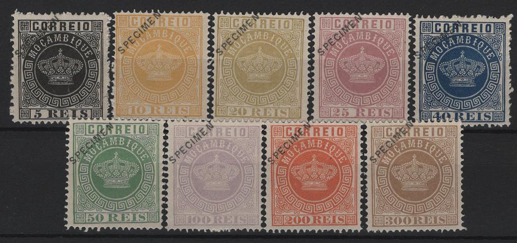 510.jpg -     Lote:    510            Moçambique       Descrição:         1876 &mdash; Coroa. MF 1/9. Série completa de reimpressões de 1905, denteado 13 &frac12;, toda com sobrecarga oblíqua no canto superior esquerdo a preto. Reimpressões com goma original e leve sinal de charneira. MB.         R**       Valor Base:     &euro; 200,00     Valor Venda:     &euro;      