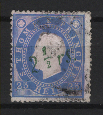 607.jpg -     Lote:    607            S. Tomé e Príncipe       Descrição:         1892 &mdash; D. Luís I. Fita direita. Com sobretaxa. Selo autêntico de 2 &frac12; s/ 25 reis violeta, papel porcelana, denteado 13 &frac12;, sobretaxa tipo 2 a verde. Exemplar usado, com cor alterada pela lavagem, sem reparações e com pequenos defeitos na porcelana, normais nesta emissão. Embora não catalogados o catálogo Mundifil em nota informativa assegura terem tido curso oficial, nos dois tipos de sobretaxa.         O       Valor Base:     &euro; 40,00     Valor Venda:     &euro;      