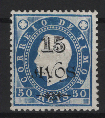 650.jpg -     Lote:    650            Timor       Descrição:         1902 &mdash; D. Luís I. Fita direita, com sobretaxa. MF83, 15 avos s/ 50 reis azul, denteado 12 Ÿ, papel porcelana. Exemplar raro, sem goma, assinado a lápis no verso, com boa cor, sem defeitos nem reparações. Certificado de peritagem de J. Miranda da Mota. Valor de catálogo &euro; 420,00.         *       Valor Base:     &euro; 100,00     Valor Venda:     &euro;      