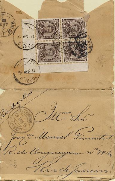 0278.jpg -     Lote:    278            Colecção Clássica - 2.ª parte       Descrição:         1882/1883 &mdash; D. Luís I de frente. Sobrescrito circulado de Mirandela (15.03.85) para o Rio de Janeiro (02.04.85) com trânsito por Lisboa (17.03.85) com quadra canto de folha de selos de 25 reis castanho, denteado 12 &frac12;, papel porcelana CE57.        Carta       Valor Base:     &euro; 20,00     Valor Venda:     &euro; 20,00     