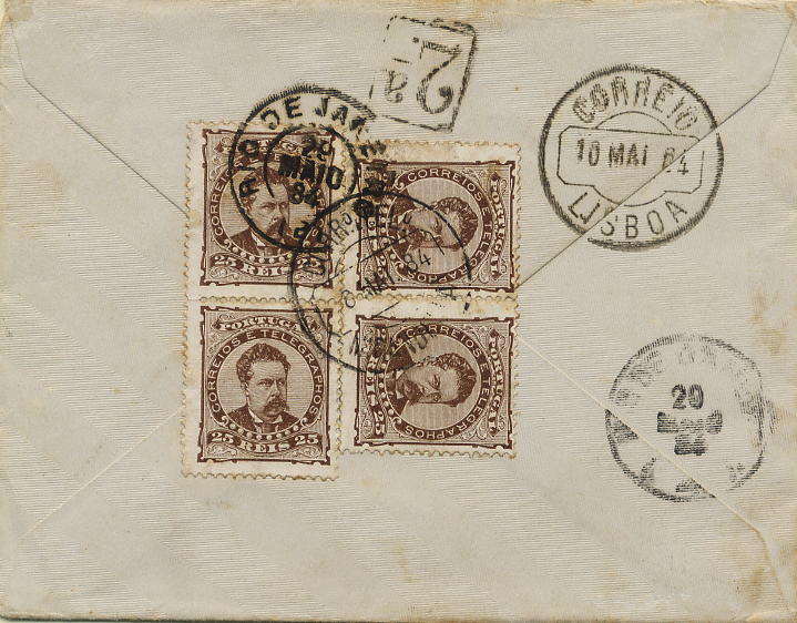 0281.jpg -     Lote:    281            Colecção Clássica - 2.ª parte       Descrição:         1882/1883 &mdash; D. Luís I de frente. Sobrescrito circulado de Mirandela (08.05.84) para o Rio de Janeiro (29.05.84) com trânsito por Lisboa (10.05.84) com quatro selos de 25 reis castanho, denteado 13 &frac12;, papel porcelana CE57.        Carta       Valor Base:     &euro; 25,00     Valor Venda:     &euro; 36,00     