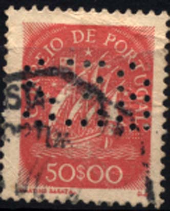 0878.jpg -     Lote:    878                   Descrição:         Perfurados. 1943 &mdash; Caravela. CE633, 50$00 salmão. Perfurado com BES (Banco Espírito Santo).        O       Valor Base:     &euro; 5,00     Valor Venda:     &euro; 26,00     