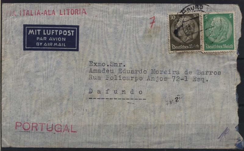 0920.jpg -     Lote:    920                   Descrição:         Ala Litoria * Alemanha / Portugal. Sobrescrito circulado de Hamburgo (13.04.40) para Lisboa (19.04.40), censurada pelos alemães. Marca batida a vermelho "VIA ITALIA &mdash; ALA LITORIA".        Aéreo       Valor Base:     &euro; 15,00     Valor Venda:     Retirado     