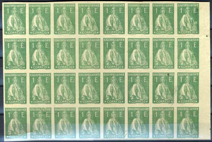 1023.jpg -     Lote:    1023            Portugal       Descrição:         1924/26 &mdash; Ceres. Novas taxas e cores. CE288. Bloco de 32 provas não denteadas de 1E em verde esmeralda, papel amarelado, levemente pontinhado.        PRV       Valor Base:     &euro; 60,00     Valor Venda:     &euro; 110,00     
