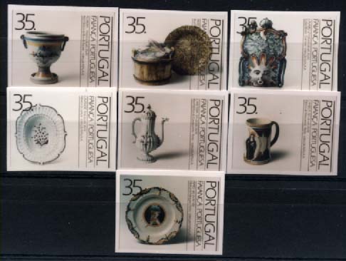 1060.jpg -     Lote:    1060            Portugal       Descrição:         1990 &mdash; Faiança Portuguesa. Lote de 7 provas fotográficas a cores com os motivos e legendas da emissão (selos + bloco) CE1982/1988, todas com a taxa de 35$00. MB e MR.        PRV       Valor Base:     &euro; 20,00     Valor Venda:     &euro; 20,00     