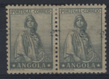 1172.jpg -     Lote:    1172            Angola       Descrição:         1932 &mdash; Ceres. Novo Tipo. CE232, 20C cinzento azul. Par horizontal com acentuada deslocação na impressão da taxa. MB e MR.        **       Valor Base:     &euro; 12,00     Valor Venda:     &euro; 30,00     