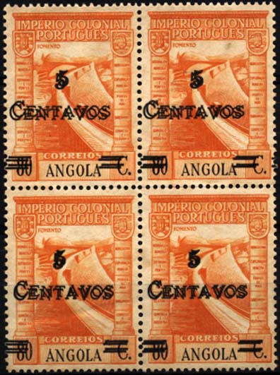 1176.jpg -     Lote:    1176            Angola       Descrição:         1945/46 &mdash; Império Colonial Português com sobretaxa. CE286, 5 c s/ 80 c amarelo laranja. Quadra com dupla sobretaxa. Vestígios de óxido no verso.        ***       Valor Base:     &euro; 10,00     Valor Venda:     &euro; 18,00     