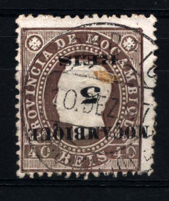 1221.jpg -     Lote:    1221            Moçambique       Descrição:         1898 &mdash; D. Luís I, fita direita, com sobretaxa, tipografada localmente. Emitidos sem goma. CE52, 5 s/ 40 reis castanho vermelho, com sobrecarga invertida. Valor de catálogo &euro; 162,00.        O       Valor Base:     &euro; 30,00     Valor Venda:     &euro; 95,00     