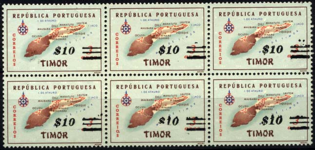 1245.jpg -     Lote:    1245            Timor       Descrição:         1960 &mdash; Carta Geográfica de Timor com sobretaxa. CE306, $10 s/ 3 avos. Bloco horizontal de 6 selos com defeitos de impressão na sobretaxa.         ***       Valor Base:     &euro; 10,00     Valor Venda:     Retirado     