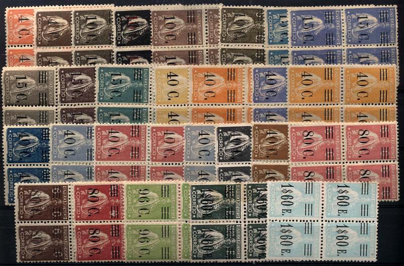 1441.jpg -     Lote:    1441            Portugal       Descrição:         1928/29 &mdash; Ceres, com sobretaxa. Lote composto por 27 quadras. CE45&frac14;55, 458, 459 (2 &mdash; tonalidades), 460/462, 466/467, 469/473, 475/480, 482, 4867487. Quadra CE486 com mancha em dois selos. Valor de catálogo &euro; 936,00.        ***/**       Valor Base:     &euro; 140,00     Valor Venda:     &euro; 190,00     