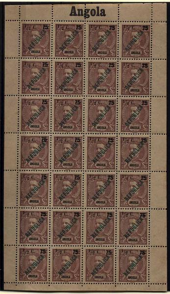 1638.jpg -     Lote:    1638            Angola       Descrição:         1919 &mdash; D. Carlos I tipo Mouchon, com sobrecarga REPUBLICA local e sobretaxa. CE192, &frac12; c s/ 75 reis castanho violeta escuro. Folha completa, com "2" mais fino e outras variedades não catalogadas. Lote a ver. Valor de catálogo &euro; 74,60.        ***       Valor Base:     &euro; 18,00     Valor Venda:     &euro; 32,00     