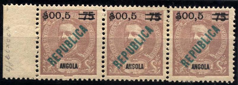 1650.jpg -     Lote:    1650            Angola       Descrição:         1921 &mdash; D. Carlos I, com REPUBLICA local e sobretaxa. CE NE3, $00,5 s/ 75 reis castanho violeta. Tira horizontal de 3 selos, bordo de folha. Valor de catálogo &euro; 540,00.        ***       Valor Base:     &euro; 150,00     Valor Venda:     &euro; 220,00     