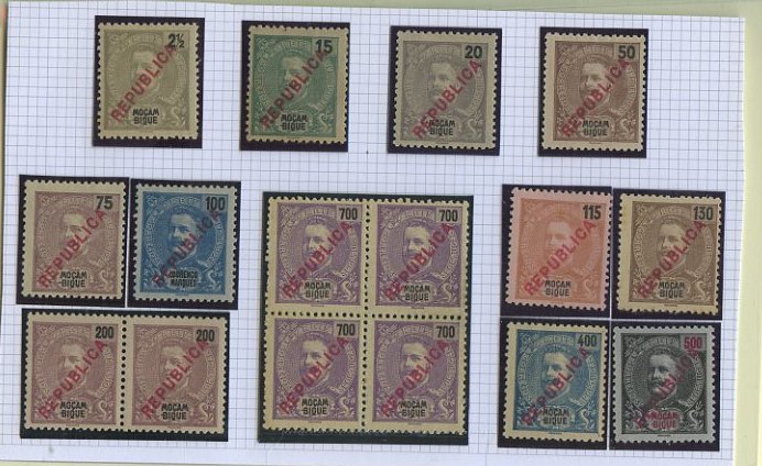 1859.jpg -     Lote:    1859            Moçambique       Descrição:         1917 &mdash; D. Carlos I, tipo Mouchon com sobrecarga REPUBLICA local. CE189/200. Série completa. Selo de 200 reis em par e de 700 reis em quadra. Valor de catálogo &euro; 330,00.        *       Valor Base:     &euro; 65,00     Valor Venda:     &euro; 110,00     