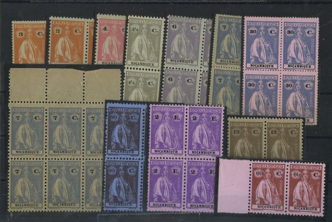 1862.jpg -     Lote:    1862            Moçambique       Descrição:         1921 &mdash; Ceres. Novas cores e valores. CE224/233. Série completa. Em pares 12C e 60C, 7C em quadra e bloco de 6 selos e os restantes valores em quadras. Valor de catálogo &euro; 50,00.        ***/**       Valor Base:     &euro; 10,00     Valor Venda:     &euro; 22,00     