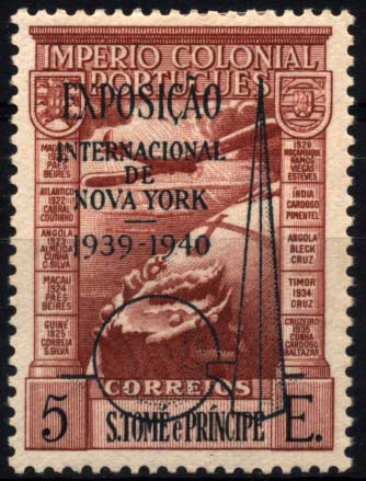 1908.jpg -     Lote:    1908            S. Tomé e Príncipe       Descrição:         1939 &mdash; Correio Aéreo. Império Colonial Português, com sobretaxa "Exposição Internacional de Nova York". CE CA7A. Valor de catálogo &euro; 130,00.        **       Valor Base:     &euro; 30,00     Valor Venda:     &euro; 38,00     