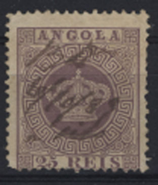 2023.jpg -     Lote:    2023            Angola       Descrição:         Obliterações manuscritas. 1881/85 &mdash; Tipo Coroa. CE12, 25 reis violeta, denteado 12 &frac12;, com denteado ligeiramente deslocado, obliterado a sépia "BIE * 6/10/88 / oito". MB e MR.        O       Valor Base:     &euro; 50,00     Valor Venda:     &euro; 180,00     