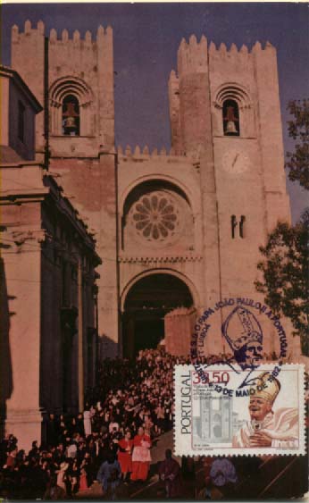 2401.jpg -     Lote:    2401      Lotes pelo Correio              Descrição:         1982 &mdash; Visita a Portugal do Papa João Paulo II. Postal ilustrado concordante com o selo de 33$50 (Sé de Lisboa), CE1574, obliterados com carimbo de 1.º dia de circulação de Lisboa (13.05.82).        PM       Valor Base:     &euro; 5,00     Valor Venda:     &euro; 9,00     