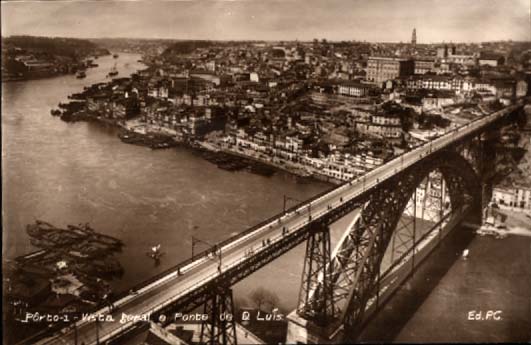 2471.jpg -     Lote:    2471      Lotes pelo Correio              Descrição:      Portugal.   Lote de 4 postais ilustrados, sendo dois fotográficos (Porto &mdash; Vista Geral e Ponte D. Luís + Lisboa &mdash; A Praça dos Restauradores e Avenida da Liberdade). Lote a ver.        PI       Valor Base:     &euro; 5,00     Valor Venda:     &euro; 5,00     