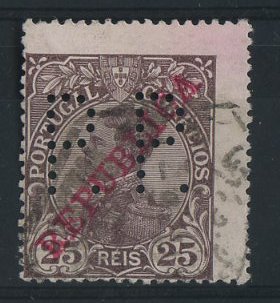 2512.jpg -     Lote:    2512      Lotes pelo Correio              Descrição:         Perfurados. 1910 &mdash; D. Manuel II com sobrecarga REPUBLICA. Selo de 25 reis castanho, perfurado com P.P.        O       Valor Base:     &euro; 3,00     Valor Venda:     &euro; 3,00     