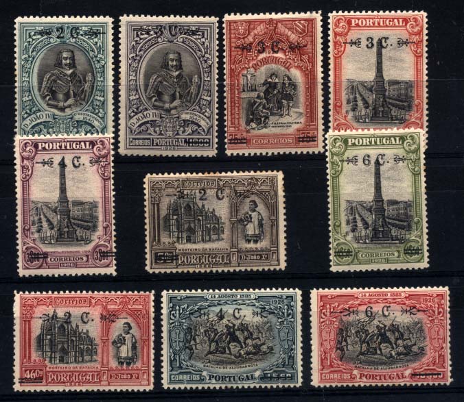2706.jpg -     Lote:    2706      Lotes pelo Correio       Portugal       Descrição:         1926 &mdash; Independência de Portugal, com sobretaxa. CE386/395. Série completa. Um selo com sinal de charneira CE393 e 3 selos regomados CE388, 391 e 394. Valor de catálogo &euro; 60,00.        ***/**       Valor Base:     &euro; 12,00     Valor Venda:     &euro; 16,00     