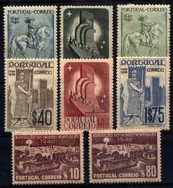 2725.jpg -     Lote:    2725      Lotes pelo Correio       Portugal       Descrição:         1940 &mdash; Centenários da Fundação e Restauração de Portugal. CE591/98. Série completa. Valor de catálogo &euro; 87,75.        ***       Valor Base:     &euro; 12,00     Valor Venda:     Retirado     