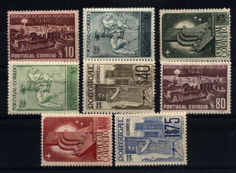 2727.jpg -     Lote:    2727      Lotes pelo Correio       Portugal       Descrição:         1940 &mdash; Centenários da Fundação e Restauração de Portugal. CE591/598. Série completa. Valor de catálogo &euro; 87,75.        ***       Valor Base:     &euro; 14,00     Valor Venda:     &euro; 14,00     