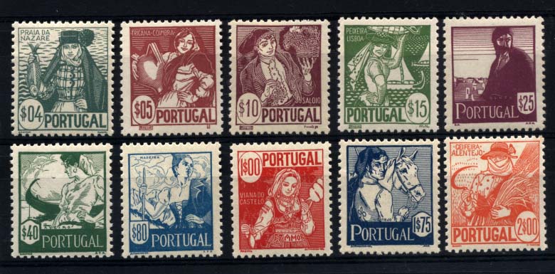 2728.jpg -     Lote:    2728      Lotes pelo Correio       Portugal       Descrição:         1941 &mdash; Costumes Portugueses (1.ª emissão). CE607/616. Série completa. Valor de catálogo &euro; 133,00.        RG***       Valor Base:     &euro; 20,00     Valor Venda:     &euro; 20,00     