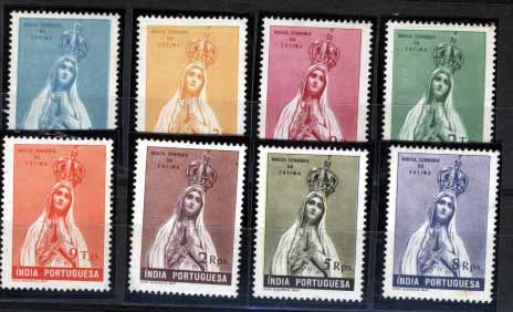 2908.jpg -     Lote:    2908      Lotes pelo Correio       Índia Portuguesa       Descrição:         1949 &mdash; Nossa Senhora de Fátima, coroada. CE390/397. Série completa. Selos de 9T e 8Rps com dois ligeiros pontos de óxido e selo de 2Rps com adelgaçamento. Valor de catálogo &euro; 176,00.        ***       Valor Base:     &euro; 15,00     Valor Venda:     Retirado     