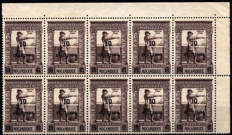 2940.jpg -     Lote:    2940      Lotes pelo Correio       Moçambique       Descrição:         1946 &mdash; Império Colonial Português, com sobretaxa. CE316, 10C s/ 15C, castanho violeta. Bloco horizontal de 10 selos, canto de folha. Valor de catálogo &euro; 12,00.        *       Valor Base:     &euro; 3,00     Valor Venda:     Retirado     