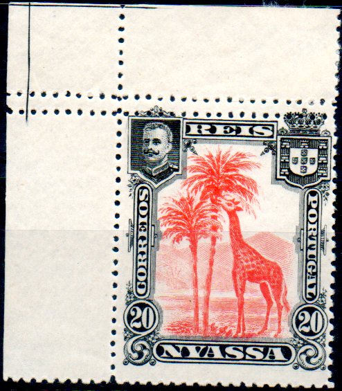 0021.jpg -     Lote:    21      Colecção IMPÉRIO      Companhia do Niassa       Descrição:         1901 &mdash; D. Carlos I (Girafa e Camelos). CE31, 20 reis vermelho. Selo canto de folha com duplo denteado horizontal no bordo superior.        ***       Valor Base:     &euro; 25,00     Valor Venda:     &euro; 25,00     