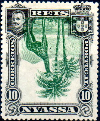 0026.jpg -     Lote:    26      Colecção IMPÉRIO      Companhia do Niassa       Descrição:         1901 &mdash; D. Carlos I (Girafa e Camelos). CE29, 10 reis verde em denteado 15, com o centro invertido. Valor de catálogo &euro; 90,00.        **       Valor Base:     &euro; 35,00     Valor Venda:     &euro; 46,00     