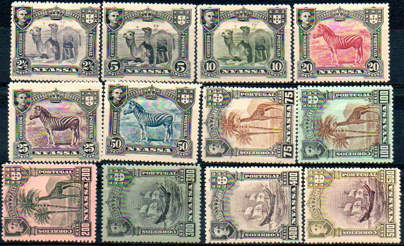 0043.jpg -     Lote:    43      Colecção IMPÉRIO      Companhia do Niassa       Descrição:         1911 &mdash; D. Manuel II. CE52/63. Série completa sem a sobrecarga REPUBLICA. Valor de catálogo &euro; 200,00.        **       Valor Base:     &euro; 60,00     Valor Venda:     &euro; 100,00     