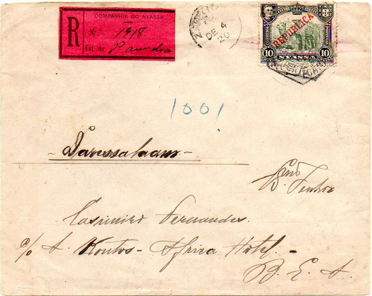 0047.jpg -     Lote:    47      Colecção IMPÉRIO      Companhia do Niassa       Descrição:         1911 &mdash; D. Manuel II. Motivos diversos, com sobrecarga "REPUBLICA". Sobrescrito circulado registado de Porto Amélia (30.11.20) para Daressalam (04.12.20) com selos de 10 reis na frente e selos de 25 e 100 reis no verso CE54, 56 e 59.        Carta       Valor Base:     &euro; 100,00     Valor Venda:     &euro; 700,00     