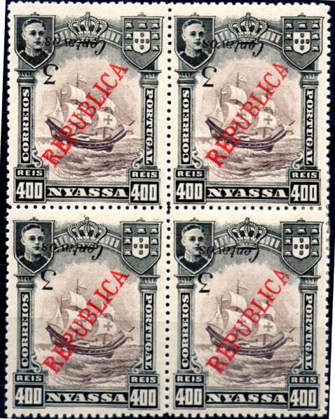 0076.jpg -     Lote:    76      Colecção IMPÉRIO      Companhia do Niassa       Descrição:         1921 &mdash; D. Manuel II, com sobrecarga e sobretaxa REPUBLICA, tipografada a preto em Lisboa. CE88,3 c s/ 400 reis castanho. Quadra com a sobretaxa invertida. MB e MR.        ***/**       Valor Base:     &euro; 30,00     Valor Venda:     &euro; 85,00     