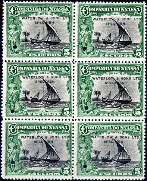 0093.jpg -     Lote:    93      Colecção IMPÉRIO      Companhia do Niassa       Descrição:         192&frac12;3 &mdash; Motivos diversos. CE125, 5E verde e preto. Bloco de 6 provas em cores não aprovadas, denteadas, papel liso, com sobrecarga horizontal a preto "WATERLOW & SONS LTS / SPECIMEN". MB e R.        PRV       Valor Base:     &euro; 60,00     Valor Venda:     &euro; 90,00     