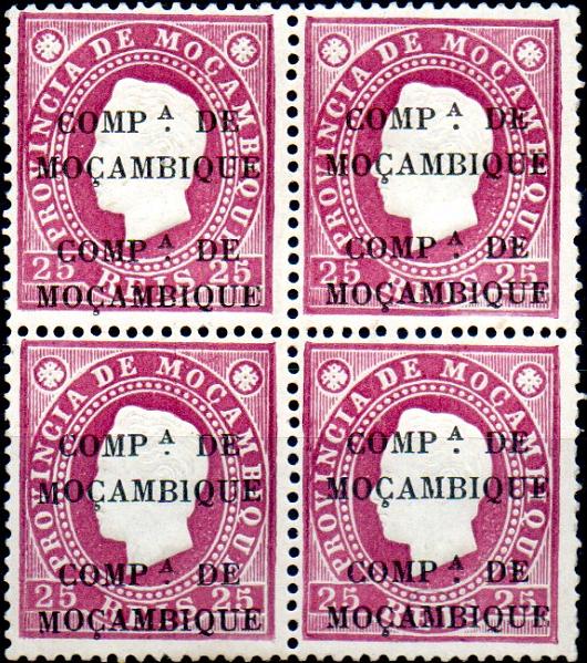 0115.jpg -     Lote:    115      Colecção IMPÉRIO      Companhia de Moçambique       Descrição:         1892 &mdash; D. Luís I. Fita direita. Selos de Moçambique com sobrecarga "COMP.ª DE MOÇAMBIQUE". CE4, 25 reis violeta, denteado 13 &frac12;, sobrecarga tipo I. Quadra com dupla sobrecarga. Valor de catálogo &euro; 120,00.        ***/**       Valor Base:     &euro; 40,00     Valor Venda:     &euro; 130,00     
