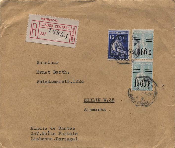 0408.jpg -     Lote:    408            Portugal       Descrição:         1926/29 &mdash; Ceres emissão Londres + Ceres com sobretaxa. Sobrescrito circulado registado de Lisboa (19.11.29) para a Alemanha (25.11.29) com selo de 16 C Ultramar CE403 e dois selos de 1$60 s/ 20$00 CE487. Um dos selos com variedade de cliché no "0" da taxa. Porte de 3$36 (2.º porte + registo). MB e MR.        Carta       Valor Base:     &euro; 75,00     Valor Venda:     &euro; 180,00     