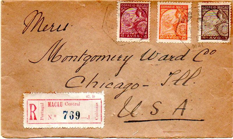 0447.jpg -     Lote:    447            Macau       Descrição:         1934 &mdash; Padrões. Sobrescrito circulado registado de Macau (08.06.35) para Chicago (08.07.35) com trânsito por Hong-Kong (10.07.35) com selos de 1, 15 e 20 avos CE269, 280 e 281.        Carta       Valor Base:     &euro; 25,00     Valor Venda:     &euro; 25,00     
