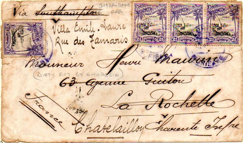 0466.jpg -     Lote:    466            Companhia de Moçambique       Descrição:         1918 &mdash; Motivos locais. Sobrescrito circulado de Moribane (10.08.20) para França, com trânsito por Macequece (18.08.20) com 4x1 &frac12; c CE120 (verso) + 4x2 &frac12; c CE122. Carimbo de "MORIBANE" batido a violeta (MR). Sobrescrito com alguns defeitos.        Carta       Valor Base:     &euro; 300,00     Valor Venda:     &euro; 360,00     