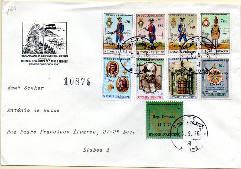 0486.jpg -     Lote:    486      Palops      S. Tomé e Príncipe       Descrição:         1975 &mdash; Proclamação da Independência de S. Tomé e Príncipe. Sobrescrito circulado registado de S. Tomé (05.05.76) para Lisboa 29.06.76) com selos tipo Uniformes do Exército de $20, $35, $40 e 7$50 CE380/382 e 386 + CE368, 395, 396, 397, 406, todos com a sobrecarga "REP. DEMOCR. / 12-7-75". MB.        Carta       Valor Base:     &euro; 15,00     Valor Venda:     &euro; 16,00     