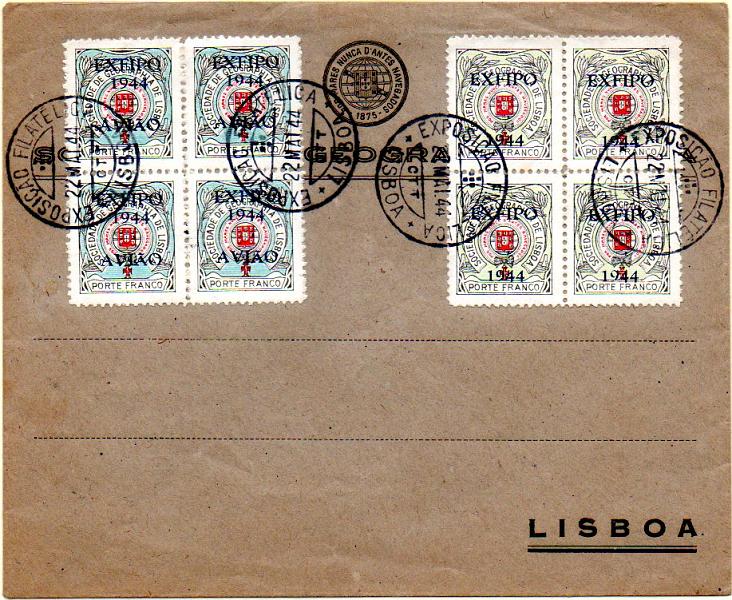 0680.jpg -     Lote:    680            Vinhetas       Descrição:         Vinhetas. Sociedade de Geografia de Lisboa. Sobrescrito não circulado com duas quadras dos selos CE SGL22 em verde e em azul (não emitido) sobrecarregados com "EXFIPO / 1944" e "EXFIPO/ 1944 / AVIÃO", obliteradas com carimbo comemorativo da Exposição Filatélica (22.05.44).        Carta       Valor Base:     &euro; 15,00     Valor Venda:     &euro; 21,00     