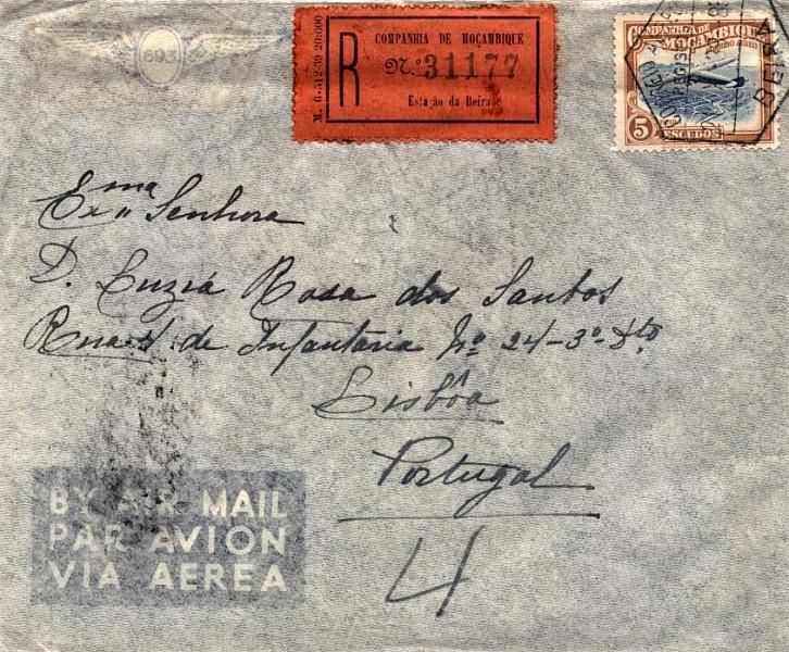 0741.jpg -     Lote:    741            Correio aéreo       Descrição:         1935 &mdash; Inauguração do correio aéreo, tipo rectangular. Sobrescrito circulado registado da Beira (21.10.39) para Lisboa (31.10.39) por via aérea, com selos de 5$00 CE23.        Aéreo       Valor Base:     &euro; 10,00     Valor Venda:     &euro; 10,00     