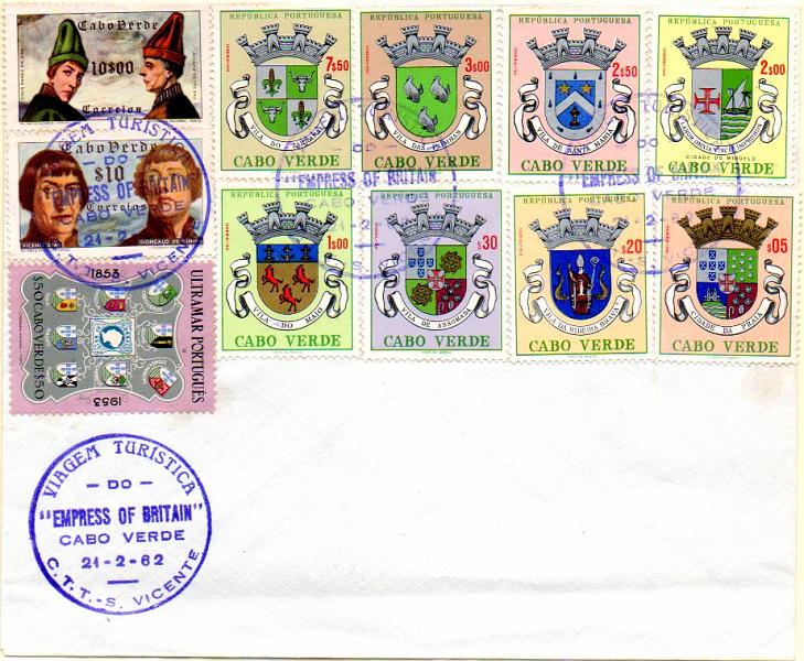 0779.jpg -     Lote:    779            Correio marítimo       Descrição:         Correio marítimo (marcas). Sobrescrito com 11 selos de Cabo Verde, obliterados com carimbo circular batido a violeta "VIAGEM TURÍSTICA / DO / "EMPRESS OF BRITAIN" / CABO VERDE / 21-2-62 / C.T.T. &mdash; S. VICENTE". R.        Carta       Valor Base:     &euro; 15,00     Valor Venda:     &euro; 28,00     