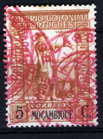 0781.jpg -     Lote:    781            Correio marítimo       Descrição:         Marcas de navios da armada. 1938 &mdash; Império Colonial Português. Selo de 5C obliterado com carimbo batido a vermelho do "AVISO DE 1.ª CLASSE / AFONSO DE ALBUQUERQUE". MB e MR.        O       Valor Base:     &euro; 30,00     Valor Venda:     &euro; 38,00     