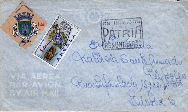 0817.jpg -     Lote:    817                   Descrição:         1961/74 &mdash; Guerra Colonial. Angola. Sobrescrito circulado do SPM 6606 para Lisboa, com selos CE441 e 499. Carimbo patriótico batido a preto "OS INIMIGOS DA PÁTRIA RENUNCIARÃO".        Carta       Valor Base:     &euro; 6,00     Valor Venda:     &euro; 10,00     